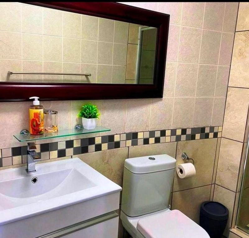 1 Bedroom Property for Sale in Bloubergstrand Western Cape